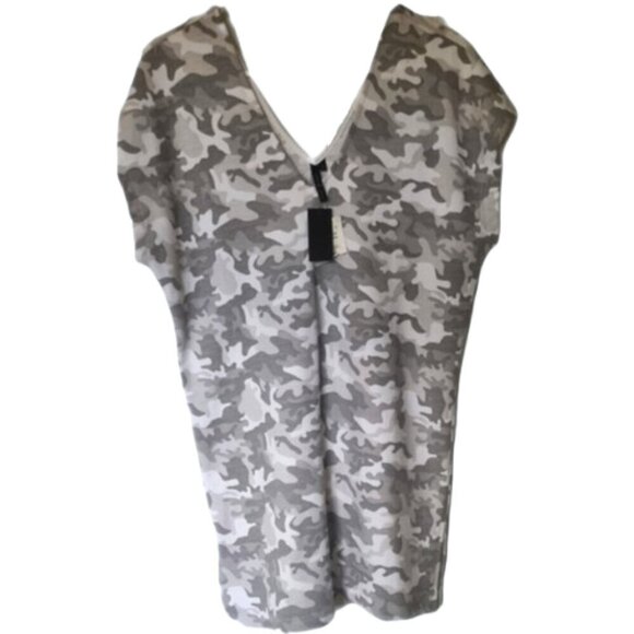 Kendall+Kylie Tunic Top Size S-M  V camo grey NWT - Picture 2 of 7
